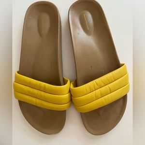 Beatrice Valenzuela Slides size 10